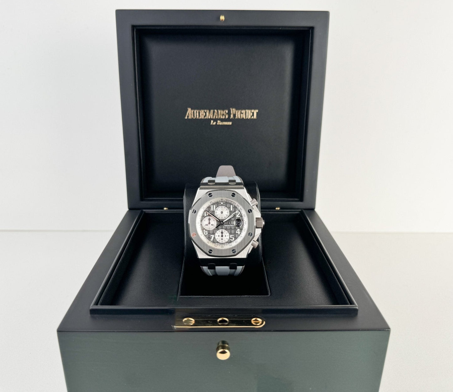 Audemars Piguet Royal Oak Offshore Selfwinding Chronograph Watch-Grey Dial 42mm-26470IO.OO.A006CA.01