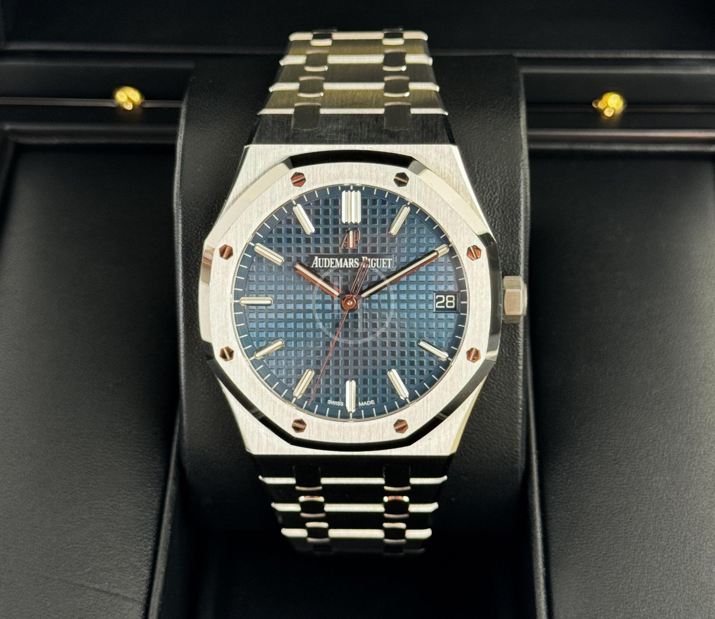 Audemars Piguet Royal Oak Selfwinding Watch - 41mm - Stainless Steel - Blue Dial - Calibre 4302-Blue Dial 41mm-15500ST.OO.1220ST.01